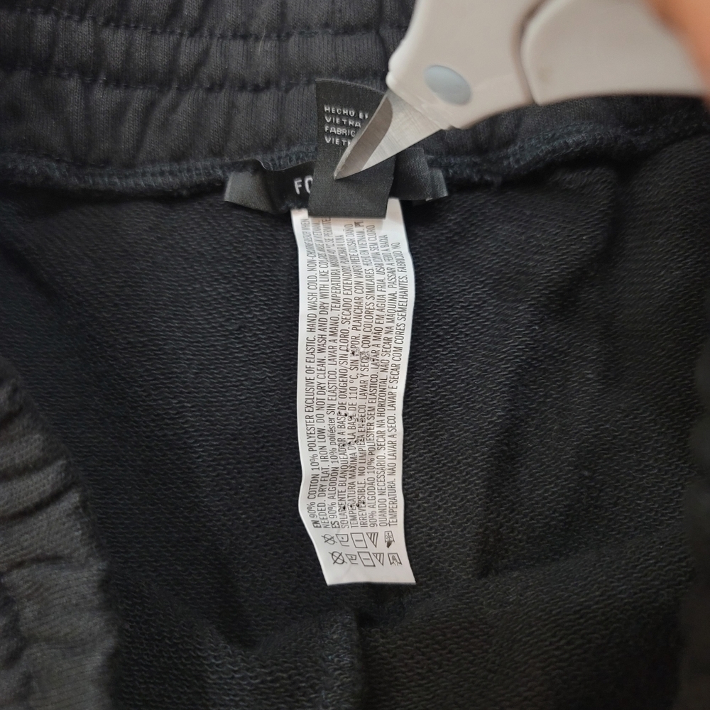 NEW Forever 21 Black Sweatshirt Crop Top & High Rise Sweatpants 2 PC Set Medium - Picture 13 of 16